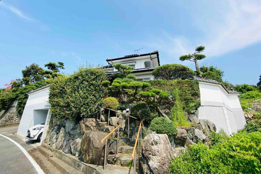 Vila 48坪！道後温泉付近駐車場有り清潔さと設備の充実さが高評価 大切な家族仲間と広々とくつろげます Macujama Exteriér fotografie